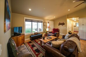 Living area - Bozeman - Hyalite Gem (Bozeman)