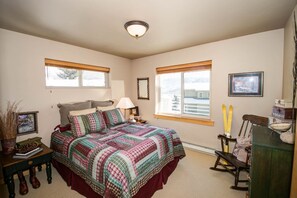 3 多间卧室、办公桌、熨斗/熨衣板、免费 WiFi