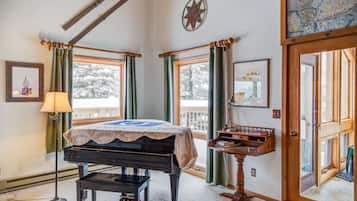 5 bedrooms, desk, free WiFi