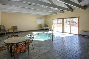 Indoor spa tub - Big Sky - Silver Bow 51 (Big Sky)