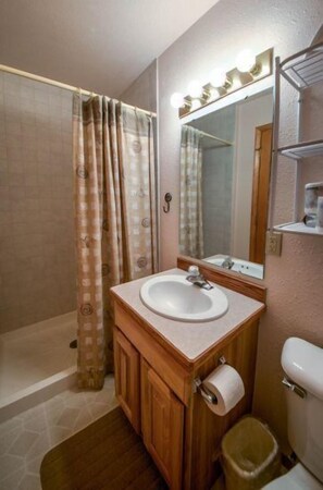 Hiustenkuivaaja, saippua, sampoo