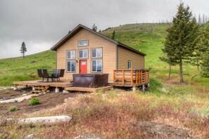 Front of property - PV - Paradise Valley Retreat (Emigrant)