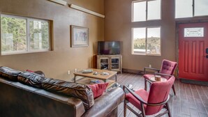 Unclassified image, 5 of 32, button - PV - Paradise Valley Retreat (Emigrant)
