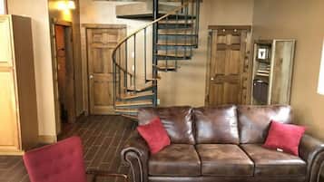 Flat-screen TV, fireplace