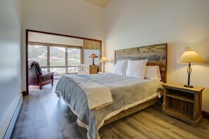 5 bedrooms, desk, iron/ironing board, free WiFi