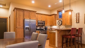 Unclassified image, 3 of 15, button - Bozeman - The Legends Chalet (Bozeman)