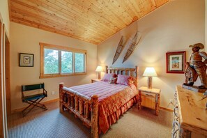 3 bedrooms, desk, iron/ironing board, free WiFi
