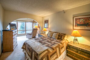 2 chambres, bureau, fer et planche à repasser, Wi-Fi gratuit