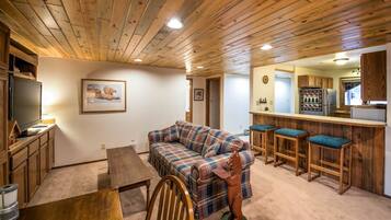 Flat-screen TV, fireplace