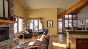 Room - Big Sky - Alpenglow 22A (Big Sky)