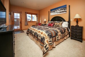 3 bedrooms, desk, iron/ironing board, free WiFi