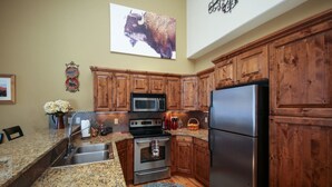 Private kitchen - Big Sky - Alpenglow 22A (Big Sky)