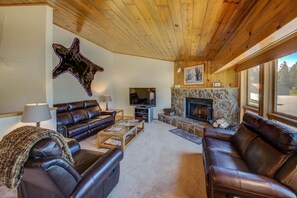 Flat-screen TV, fireplace