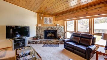 Flat-screen TV, fireplace