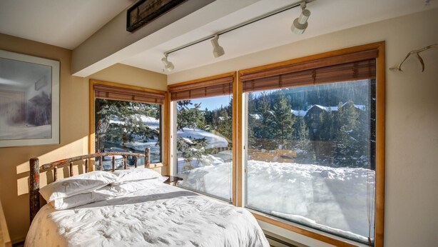 Desk, iron/ironing board, free WiFi, bed sheets - Big Sky - Stillwater 1021 (Big Sky)