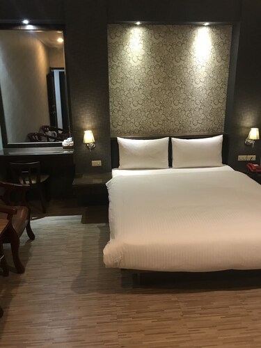 Baseball exquisite hotel