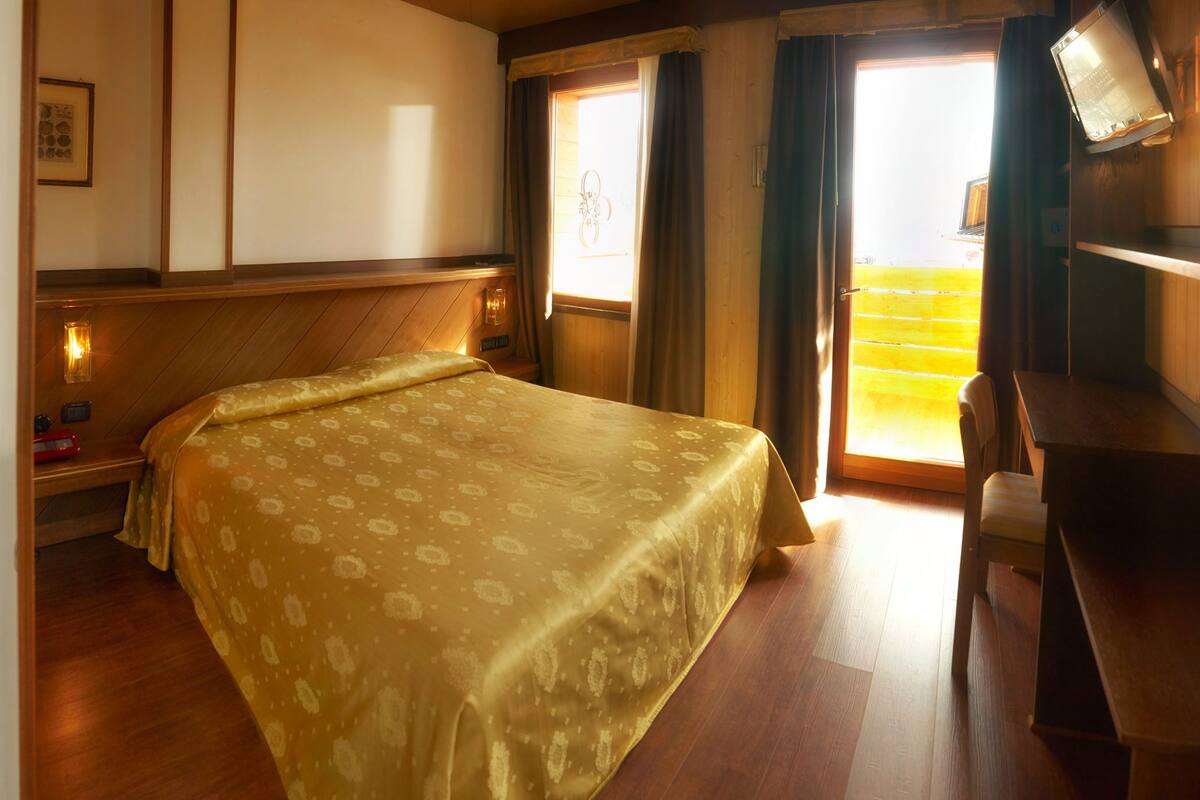 Habitación con 1 cama doble o 2 individuales | Escritorio y wifi gratis