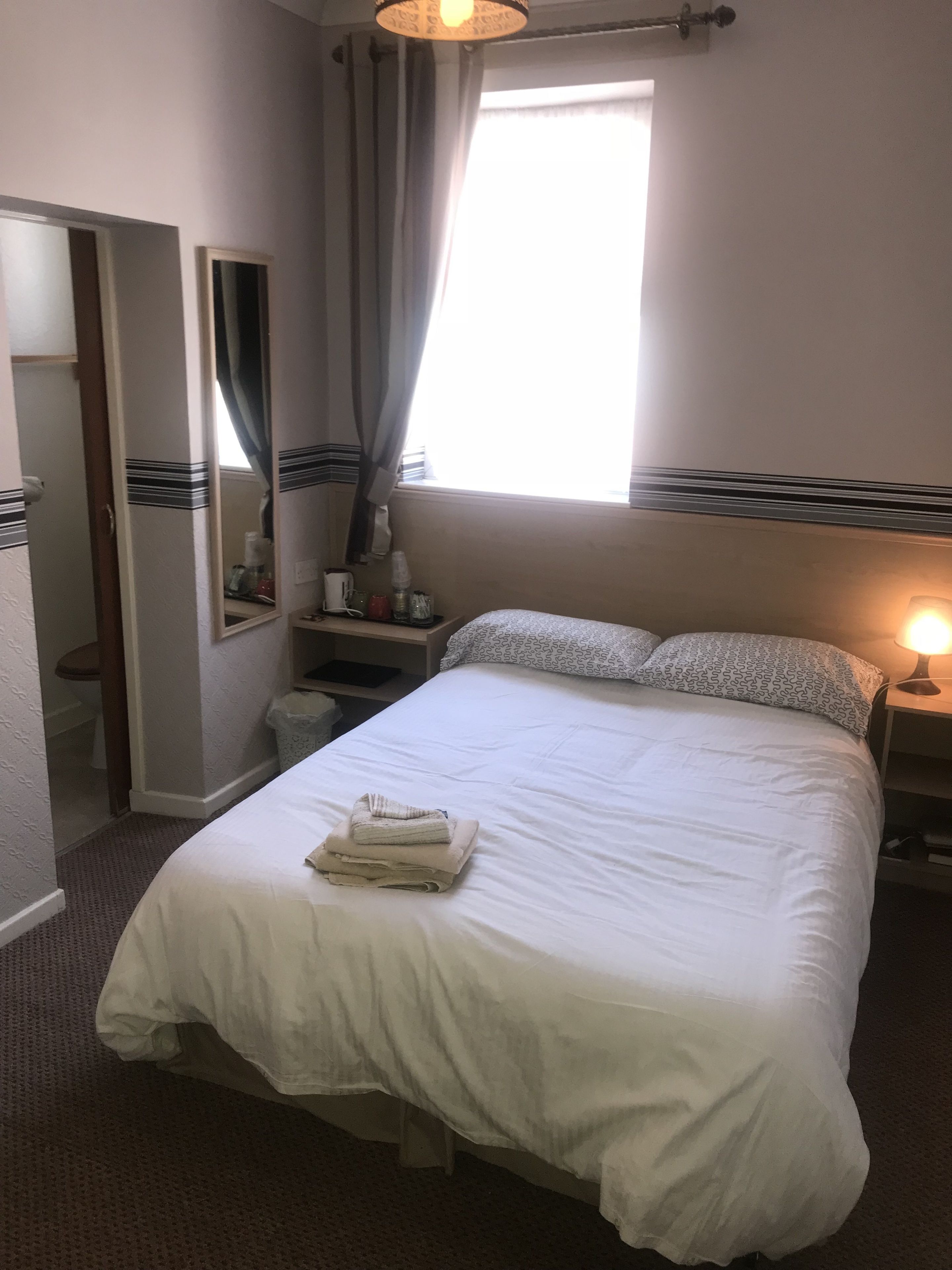 standard double room | iron/ironing board, free wifi, bed sheets