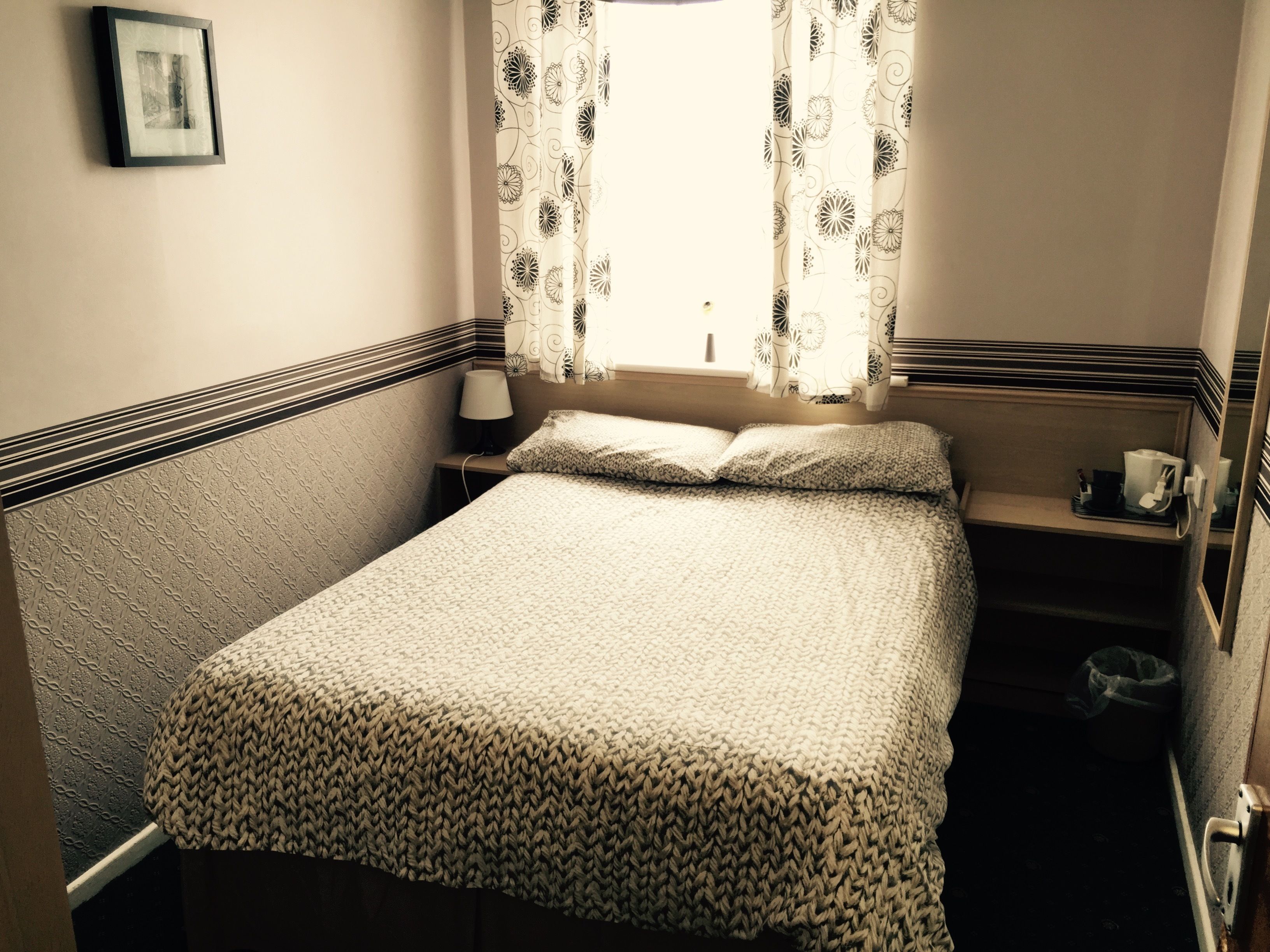 standard double room | iron/ironing board, free wifi, bed sheets
