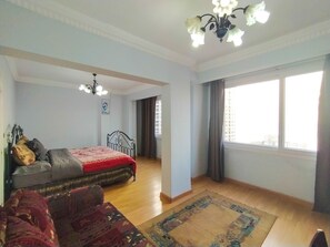 2 bedrooms, desk, iron/ironing board, WiFi