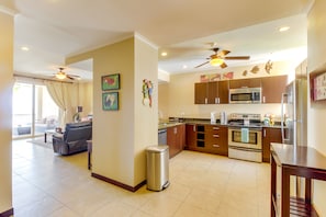 Fridge, microwave, oven, stovetop