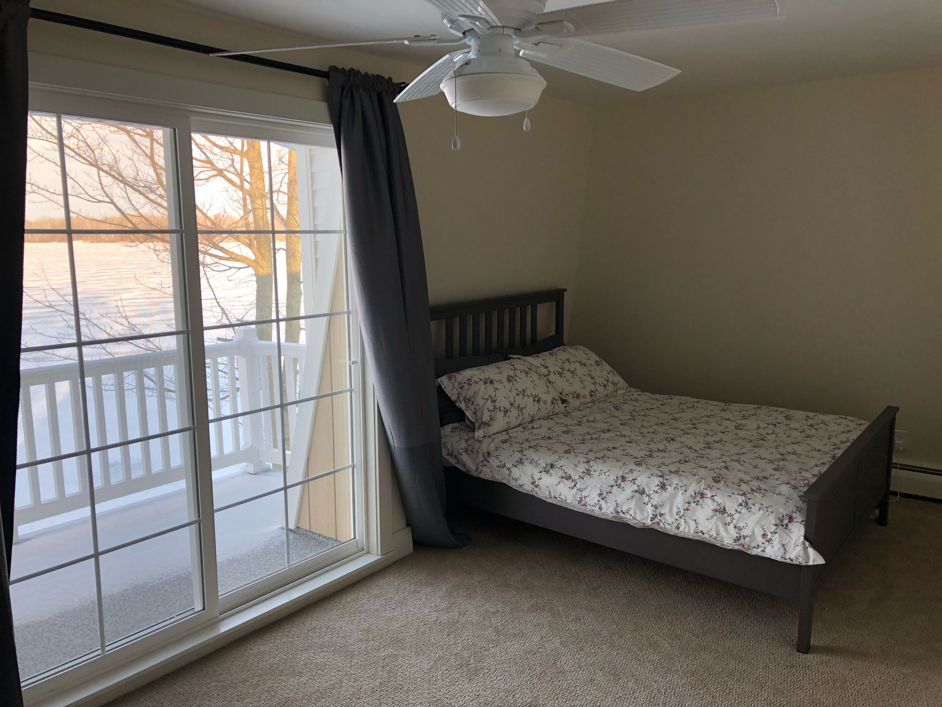 4 bedrooms, iron/ironing board, travel crib, free WiFi