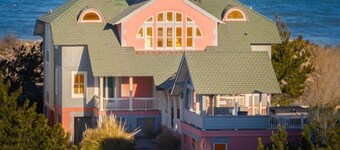 Oceanfront! Hissi, yksityinen uima-allas, poreallas, pelihuone, tennis, lemmikkiystävällinen, BI38