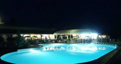 Camping Les Lacs de Courtes - Gîtes