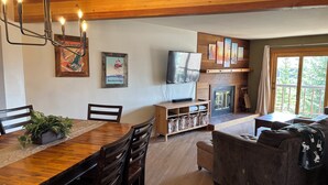 Living area - Newly Updated Summit County 2BD/2BA Condo (Silverthorne)