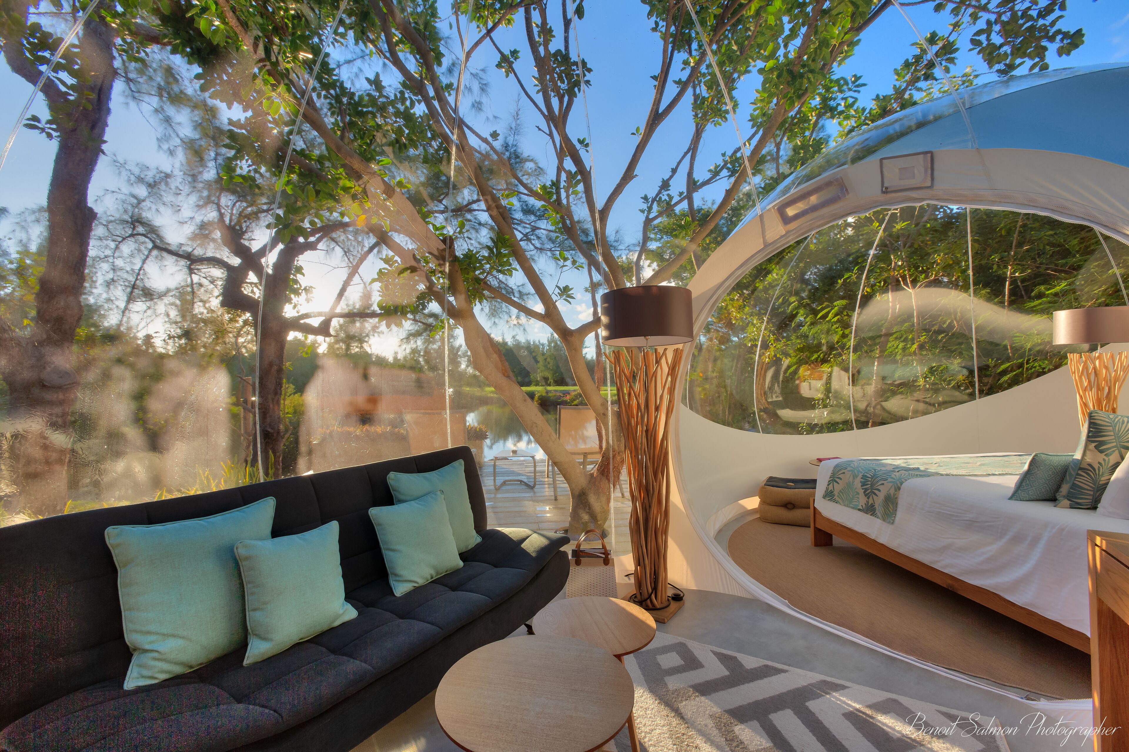 BUBBLE Lake and Sea View | Living area