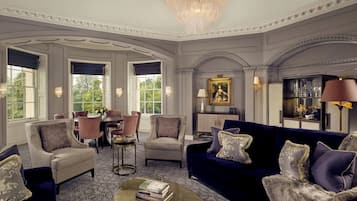 Junior Suite, 1 King Bed (Main House) | Lounge