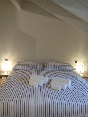 Blackout curtains, free cots/infant beds, free WiFi, bed sheets