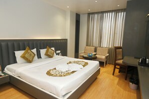 Superior Room | 1 bedroom, desk, free WiFi, bed sheets