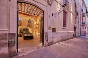 Property entrance - Palacio Can Marqués (Palma de Mallorca)