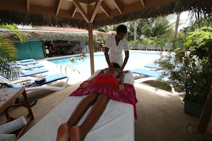 Hot stone massages, deep-tissue massages, Swedish massages - Seastar Inn (Negril)
