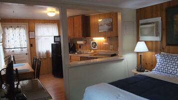 Exclusive Room | Free WiFi, bed sheets