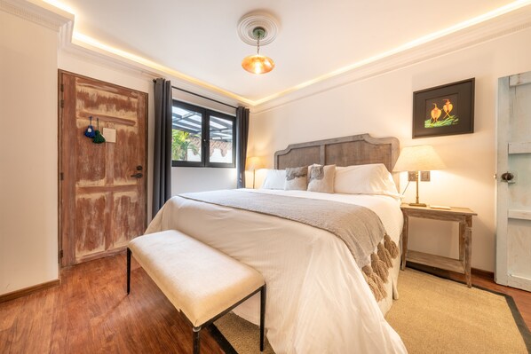 Standardrum - 1 queensize-säng | Egyptiska bomullslakan, sängtillbehör av högsta kvalitet och duntäcken