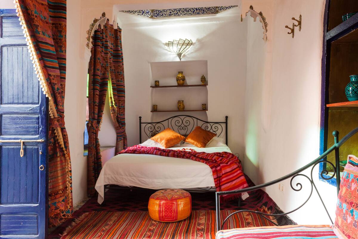 Traditional Double Room, 1 Queen Bed (Amira)