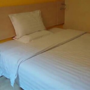 Room - 7 Days Inn (Beijing)