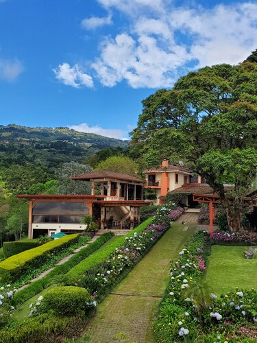 Finca Paraiso Mountain Retreat