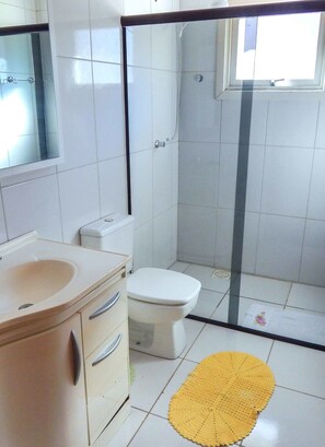 Ferienhaus, 4 Schlafzimmer | Badezimmer | Dusche, Handtücher