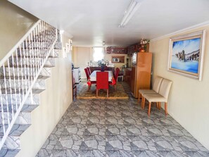 Casa, 4 quartos | Cozinha privada | Geladeira, micro-ondas, fogão, cooktop