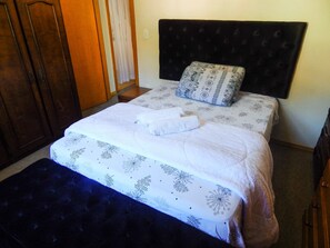 Casa, 4 quartos | 4 quartos, Wi-Fi de cortesia, roupa de cama