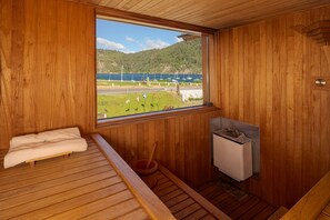 Sauna seca, banheira de hidromassagem, sauna a vapor, massagens suecas