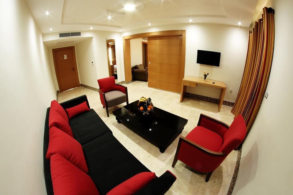 suite | 1 bedroom, premium bedding, minibar, soundproofing