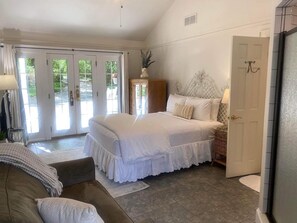 平房, 1 張加大雙人床 (The Willow Cottage) | 低過敏寢具、獨特裝潢、布置獨特、熨斗/熨衣板