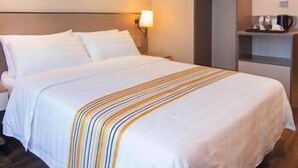 Room - Home Inn Plus (Hangzhou)