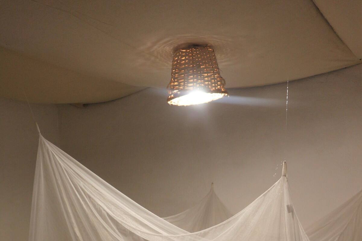 Laptop workspace, soundproofing, free WiFi