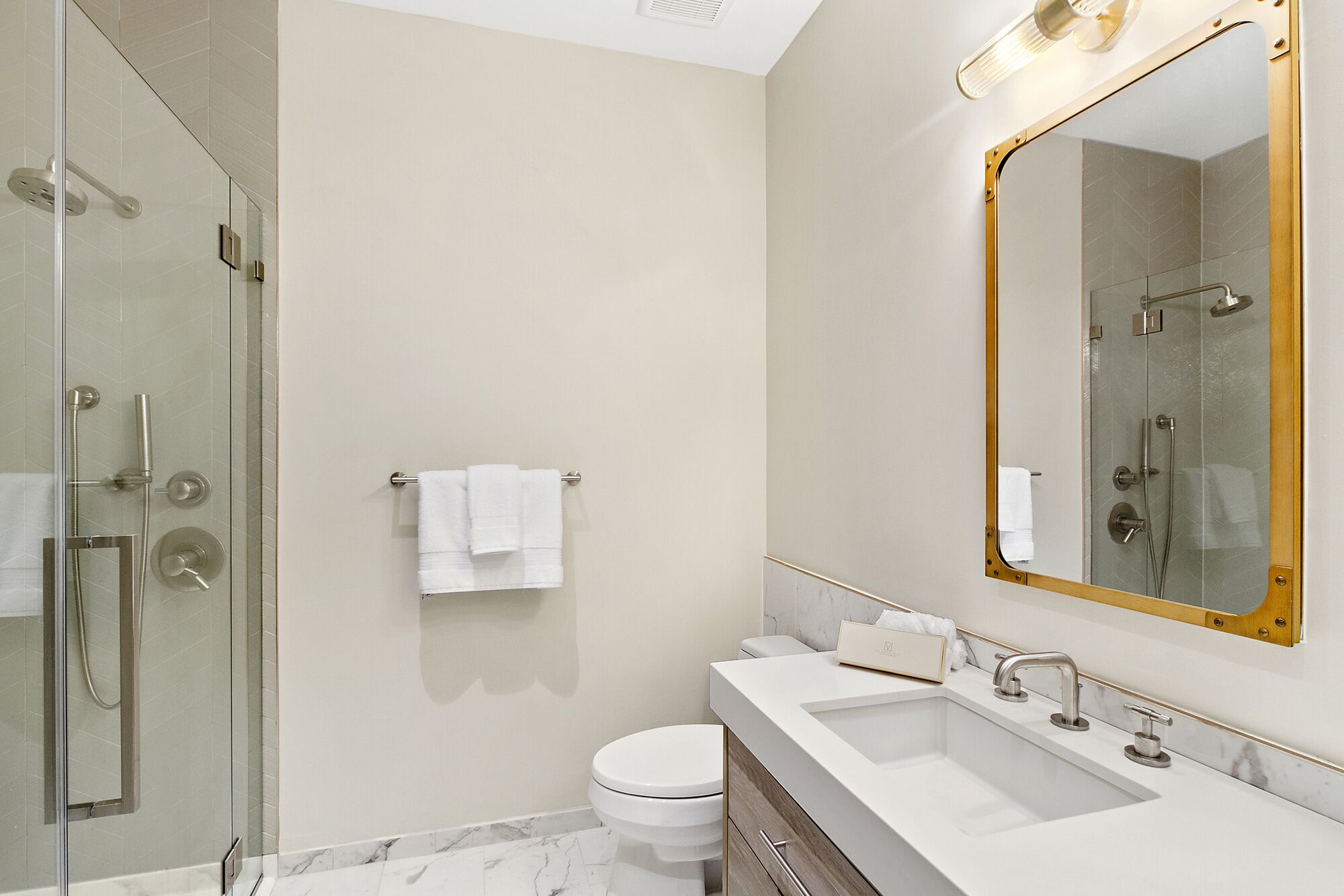 shower, rainfall showerhead, free toiletries, hair dryer