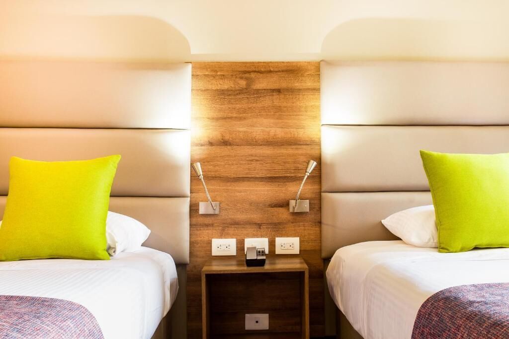 premium bedding, in-room safe, desk, laptop workspace